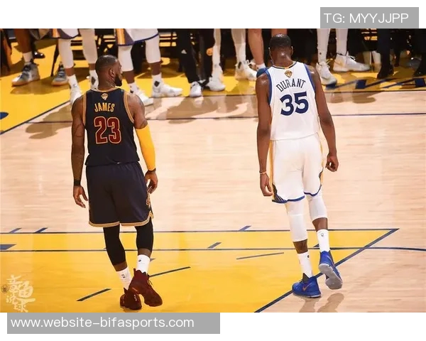 小牛对湖人激战正酣球星对决引发球迷热议与期待